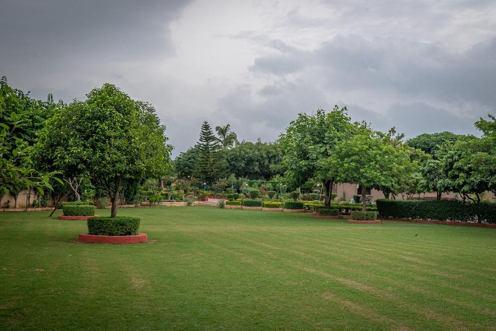 Araliayas Resort & Spa Udajpur Exteriér fotografie