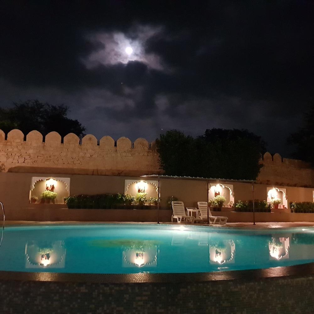 Araliayas Resort & Spa Udajpur Exteriér fotografie