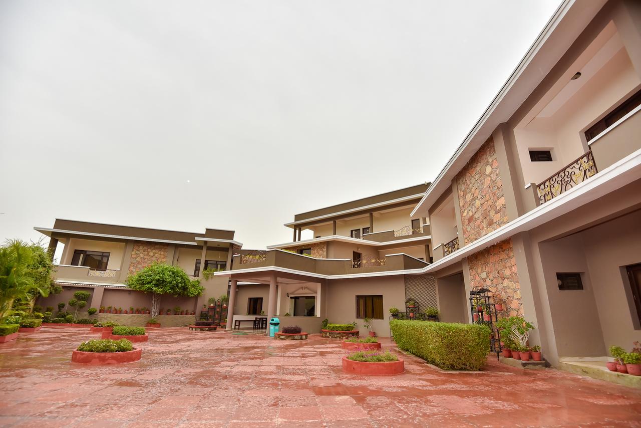 Araliayas Resort & Spa Udajpur Exteriér fotografie
