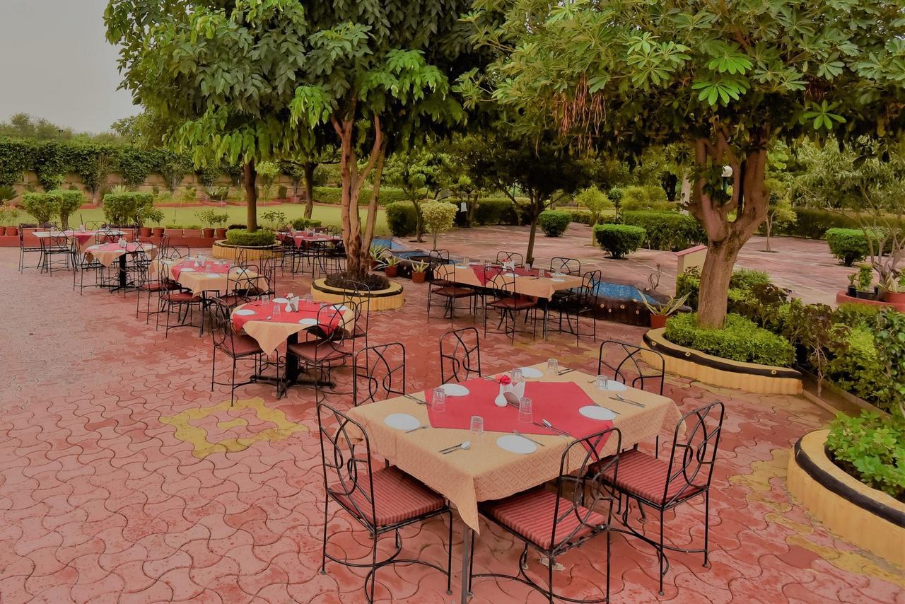 Araliayas Resort & Spa Udajpur Exteriér fotografie